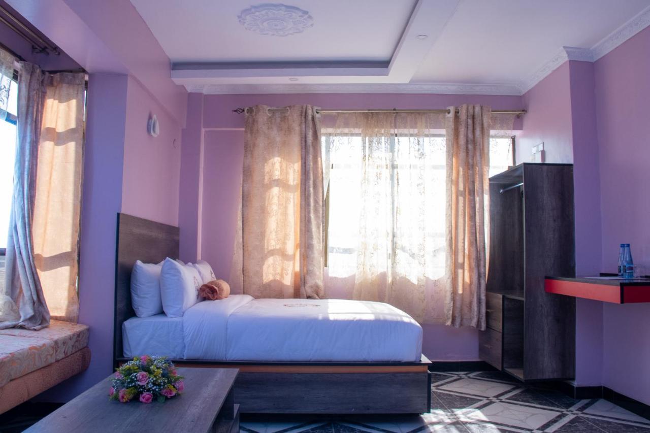 Good Putt Hotel นาคูรู ภายนอก รูปภาพ