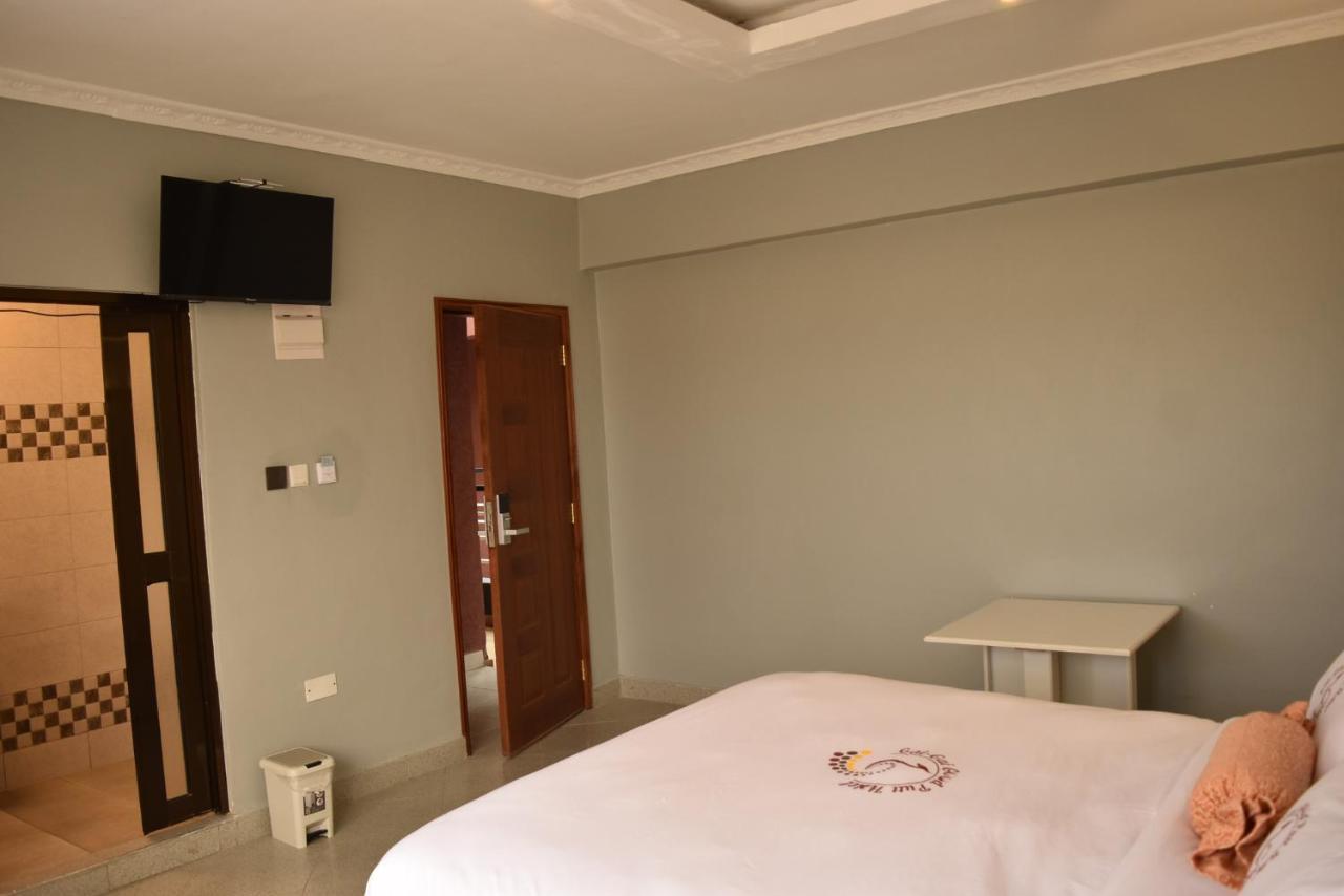 Good Putt Hotel นาคูรู ภายนอก รูปภาพ