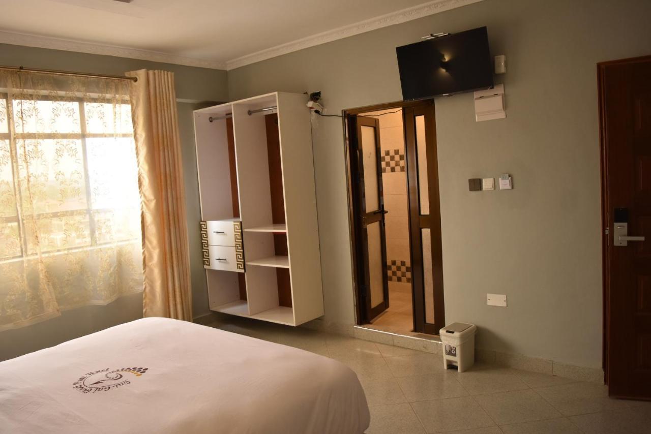 Good Putt Hotel นาคูรู ภายนอก รูปภาพ